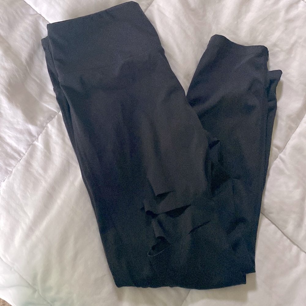 Zyia slash leggings